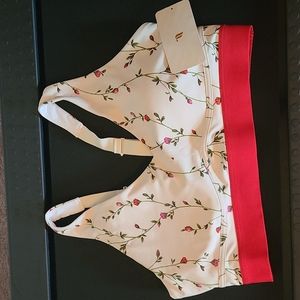 Fabletics 2X Sports Bra